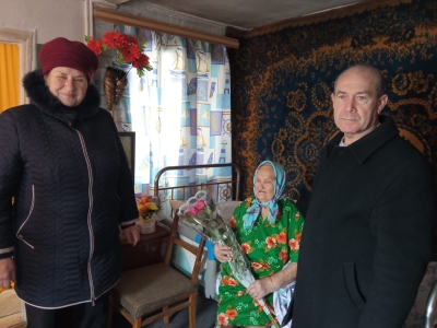 Сегодня 100-летний юбилей отмечает жительница ст. Старомышастовской, Динского района, труженик тыла, ветеран труда Гуц Любовь Федоровна.