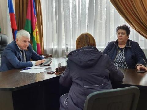 Депутат Законодательного Собрания Краснодарского края Сергей Жиленко проведет приём жителей Динского района 26 апреля 2022 года с 10.00 до 11.00 часов.