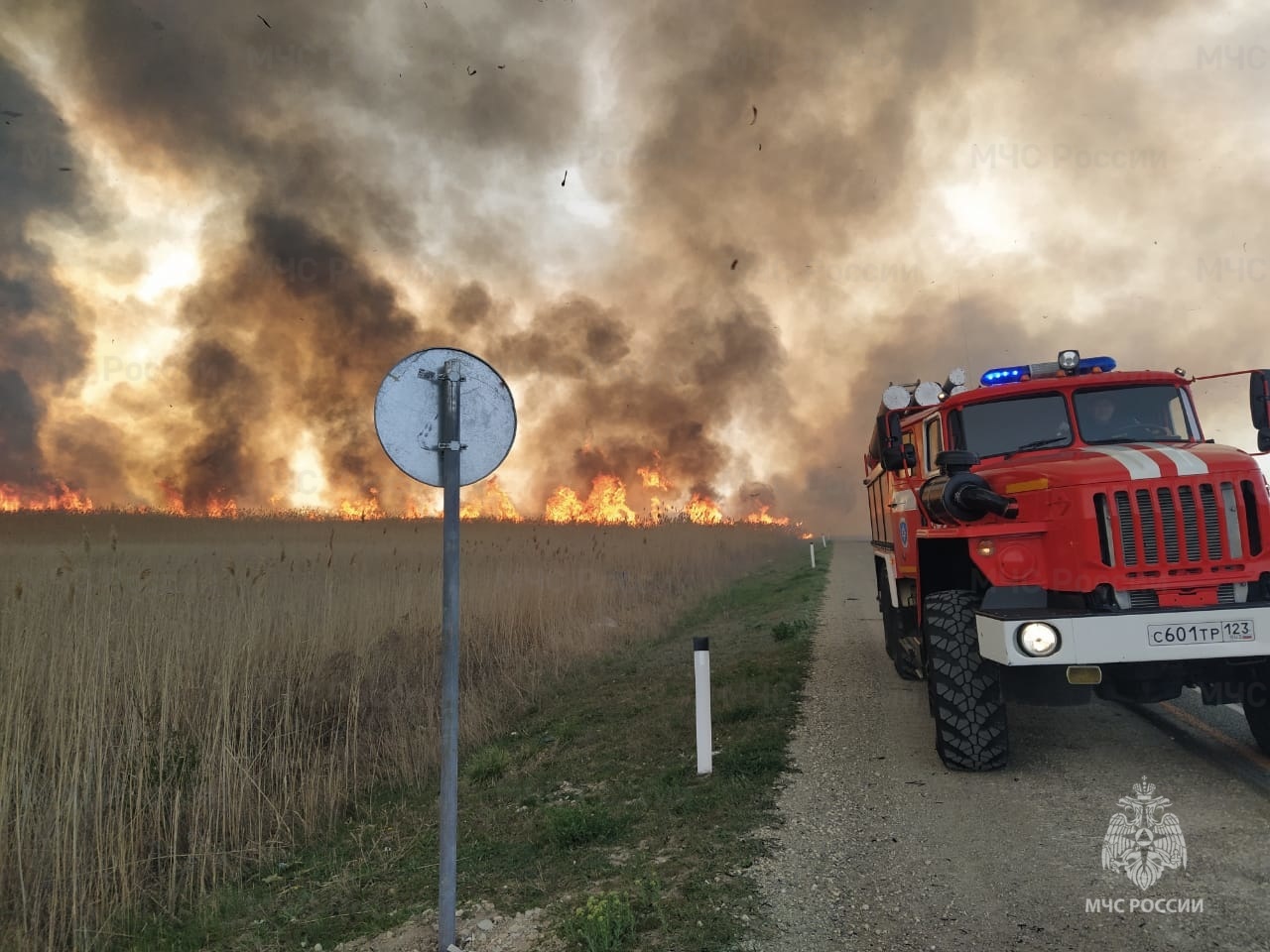 В Краснодарском крае сохраняется жаркая и ветреная погода