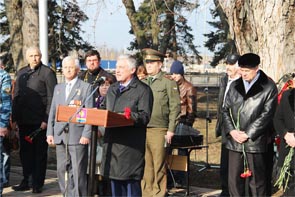 МИТИНГ НА МЕМОРИАЛЕ
