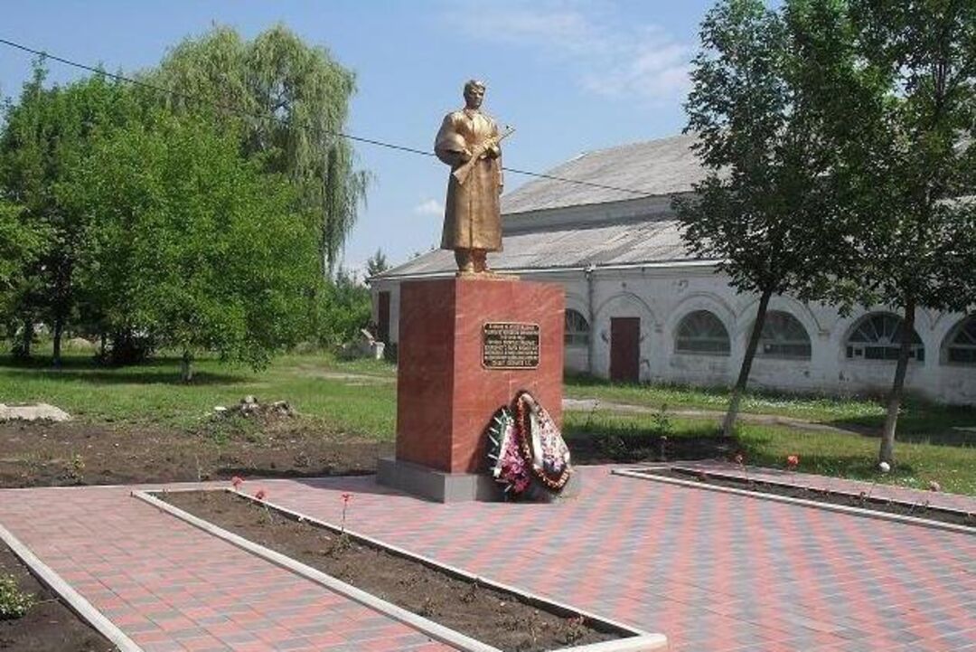 Митинг" Мы помним, чтим поклоном низким "
