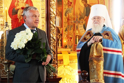 Владыку встречали хлебом-солью