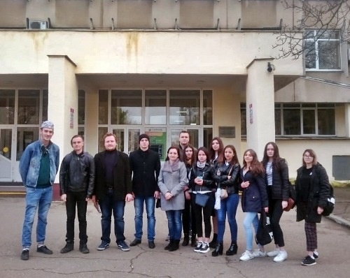 Волонтеры помогут жителям района подключиться к цифровому ТВ.
